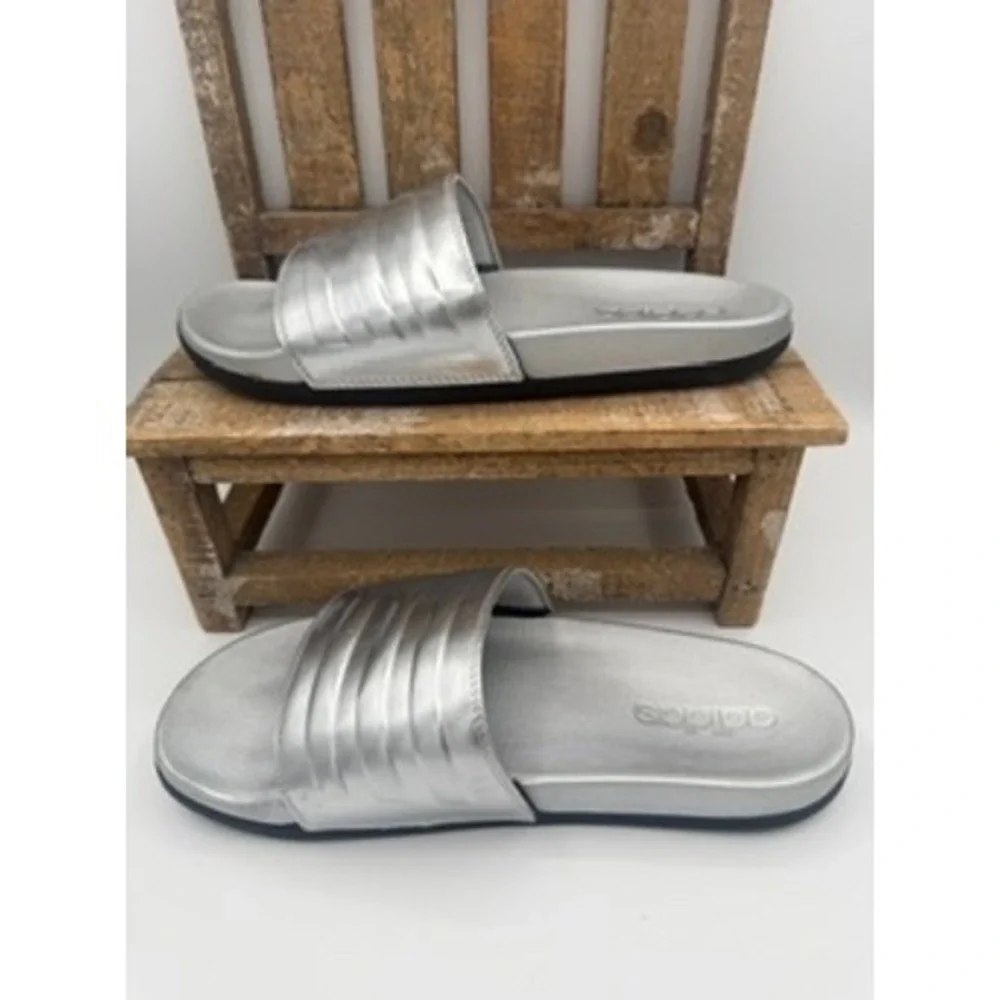 Adidas Adilette Comfort Slides Mens 9 Silver Excellent Metallic Sandals FW7683
